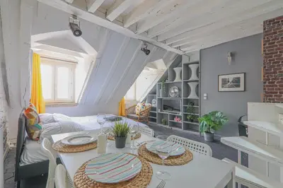 Coin salon dans l'établissement Studio Apartment-4P-City Centre Lescot With Netflix