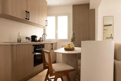 Cuisine ou kitchenette dans l'établissement Superb air-conditioned apartment Paris Le Marais