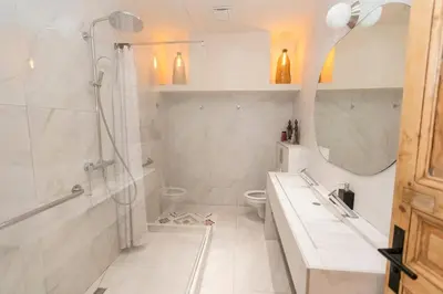 Salle de bains dans l'établissement Eiffel-Tower, Deluxe Suite Passy - 6 people