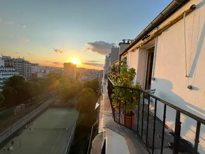 Lever ou coucher de soleil vu de l'appartement ou à proximité
