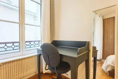 Plan de l'établissement Calm apt 60m2 near Notre-Dame and Seine 2bdrs N4-4b