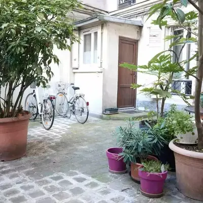 Lovely studio in the very heart of Montmartre