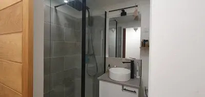 Salle de bains dans l'établissement Quiet love nest in Paris