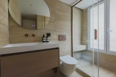 Salle de bains dans l'établissement Magnificent apartment -1BR-4P- Canal Saint-Martin