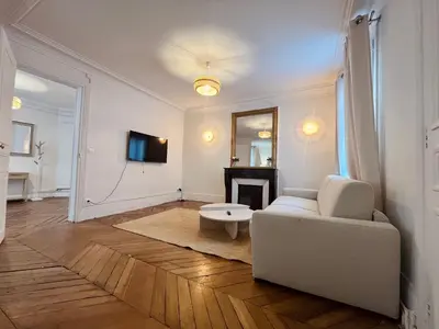 Télévision ou salle de divertissement dans l'établissement Beautiful Flat by Louvre & Tuileries