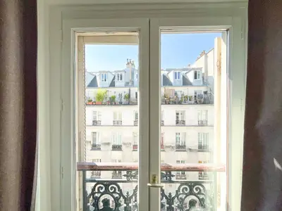 Balcon ou terrasse dans l'établissement Appartement 03 - Paris Faubourg Bail Mobilité