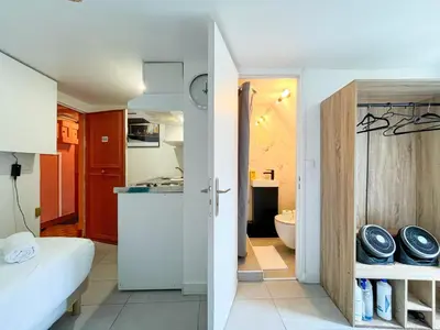 Salle de bains dans l'établissement Studio 04 - Paris Faubourg Bail Mobilité