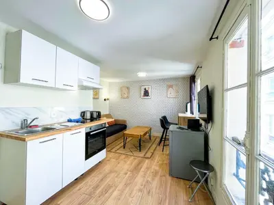 Cuisine ou kitchenette dans l'établissement Studio 13 - Paris Faubourg Bail Mobilité