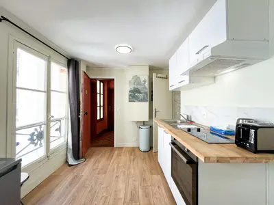 Cuisine ou kitchenette dans l'établissement Studio 13 - Paris Faubourg Bail Mobilité