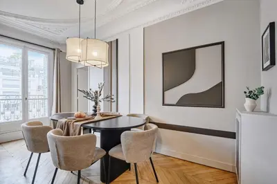 Coin salon dans l'établissement Han - 3 chambres et balcon à Trocadéro