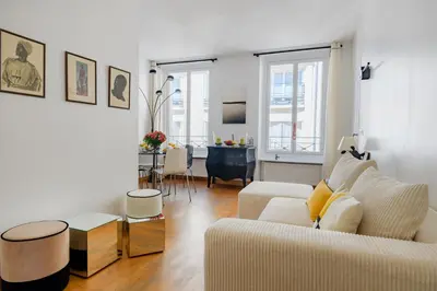Coin salon dans l'établissement Paris St Germain Central residence