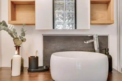 Plan de l'établissement Vaux - 1 chambre a Batignolles