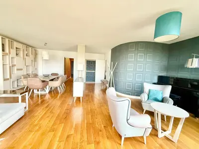 Coin salon dans l'établissement Seine View 120m2-2bedrooms