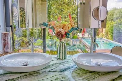 Piscine de l'établissement Maison Hortense ou située à proximité