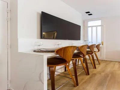 Télévision ou salle de divertissement dans l'établissement Magnificent apartment - 2BR 4P - bourse