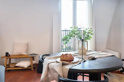 Un ou plusieurs lits dans un hébergement de l'établissement Jonquille - Duplex 2 chambres à Jardin des Plantes