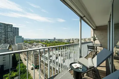 Balcon ou terrasse dans l'établissement Tular - 2 chambres et terrasse à Tour Eiffel