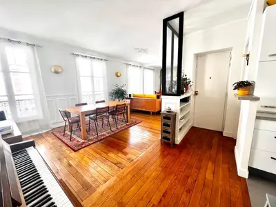 Cuisine ou kitchenette dans l'établissement Calme & lumineux - 4CH-8P Jourdain - Métro à la porte