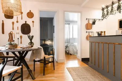 Coin salon dans l'établissement Freila - 2 chambres à Batignolles