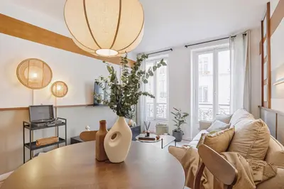 Coin salon dans l'établissement Naura - 1 chambre à Notre Dame des Champs