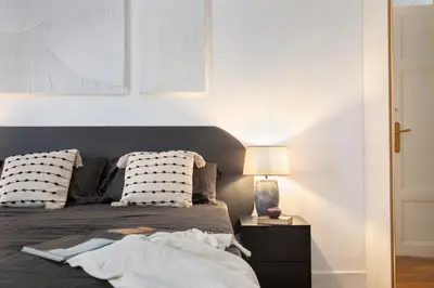 Un ou plusieurs lits dans un hébergement de l'établissement Giverny - 2 chambres à Neuilly-sur-Seine
