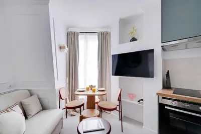 Cuisine ou kitchenette dans l'établissement Superb apartment- 1BR-4P - Tour-Eiffel