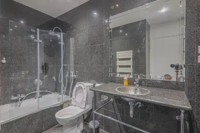 Salle de bains dans l'établissement 2 Bedroom Apartment-8P-Madeleine With Netflix