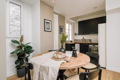 Cuisine ou kitchenette dans l'établissement Amatique - 2 chambres à Saint-Germain-Des-Prés