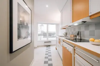 Plan de l'établissement Lisas - 1 chambre et terrasse à Halles