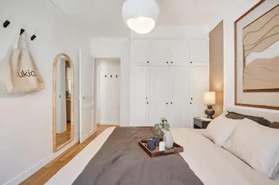 Un ou plusieurs lits dans un hébergement de l'établissement Pales - 1 chambre à Vaugirard