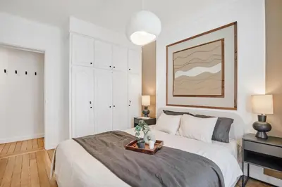 Un ou plusieurs lits dans un hébergement de l'établissement Pales - 1 chambre à Vaugirard