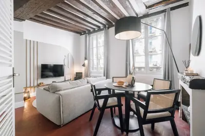Télévision ou salle de divertissement dans l'établissement Sorbonne - 1 chambre à Notre Dame