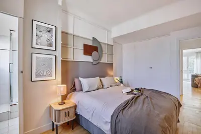 Plan de l'établissement Safir - 3 chambres et balcon à Trocadéro