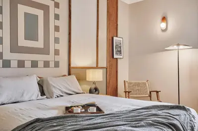 Plan de l'établissement Safir - 3 chambres et balcon à Trocadéro