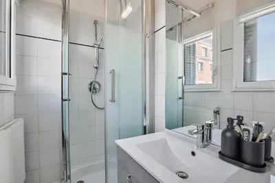 Plan de l'établissement Safir - 3 chambres et balcon à Trocadéro