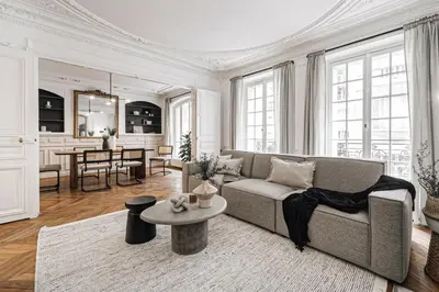Coin salon dans l'établissement Lazare - 3 chambres à Ternes