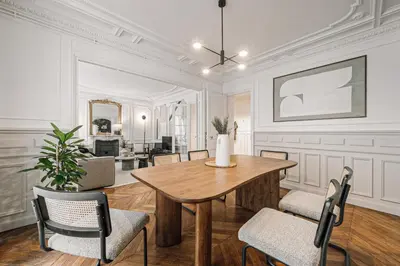 Coin salon dans l'établissement Lazare - 3 chambres à Ternes