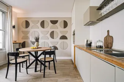 Cuisine ou kitchenette dans l'établissement Sucre - 2 chambres à Madeleine (8 Arr.)