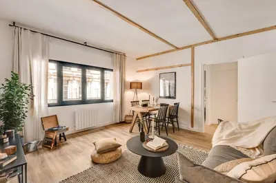 Coin salon dans l'établissement Vall - 1 chambre à Opéra