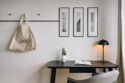 Plan de l'établissement Neel - 3 chambres et balcon à Neuilly-Sur-Seine