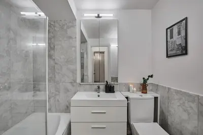 Salle de bains dans l'établissement Bahce - 1 chambre à Porte-Dauphine
