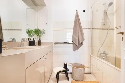 Salle de bains dans l'établissement Artix - 1 chambre à Invalides