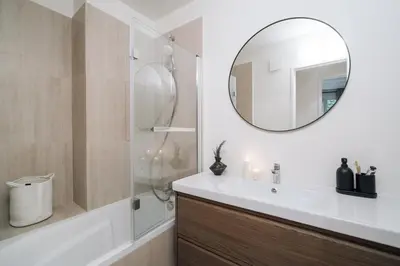 Salle de bains dans l'établissement Matisse - 1 chambre à La Muette