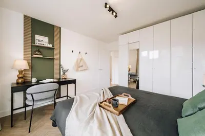 Cuisine ou kitchenette dans l'établissement Aksu - 3 chambres et balcon à Beaugrenelle