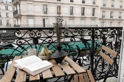 Balcon ou terrasse dans l'établissement Arlaud - 2 chambres et balcon à Jardin des Plantes
