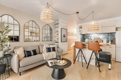 Coin salon dans l'établissement Andrea - 1 chambre et terrace à Champs de Mars