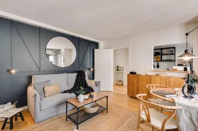 Coin salon dans l'établissement Font - 1 chambre et balcon à Opéra