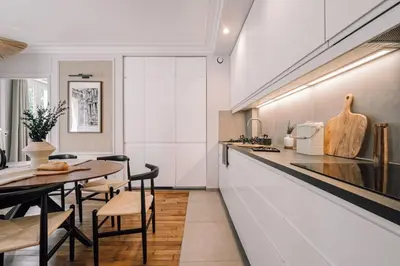 Cuisine ou kitchenette dans l'établissement Soona - 3 chambres à Invalides (7 Arr.)