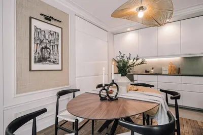 Cuisine ou kitchenette dans l'établissement Soona - 3 chambres à Invalides (7 Arr.)