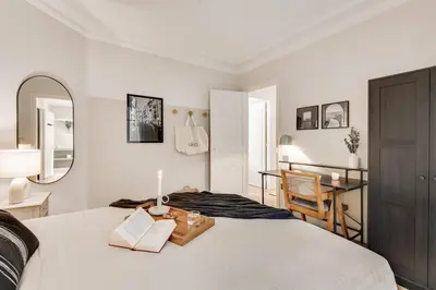Plan de l'établissement Maratea - 2 chambres à Saint-Lambert